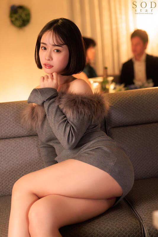 超イイ女のラウンジ嬢に誘惑されて店内で理性ブッ飛び腰フリまくり生ハメ中出し! MINAMO MINAMO シーン3